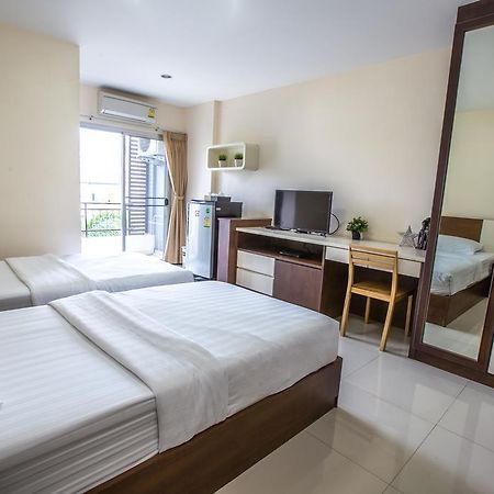 Central Place Serviced Apartment Chonburi Exterior photo