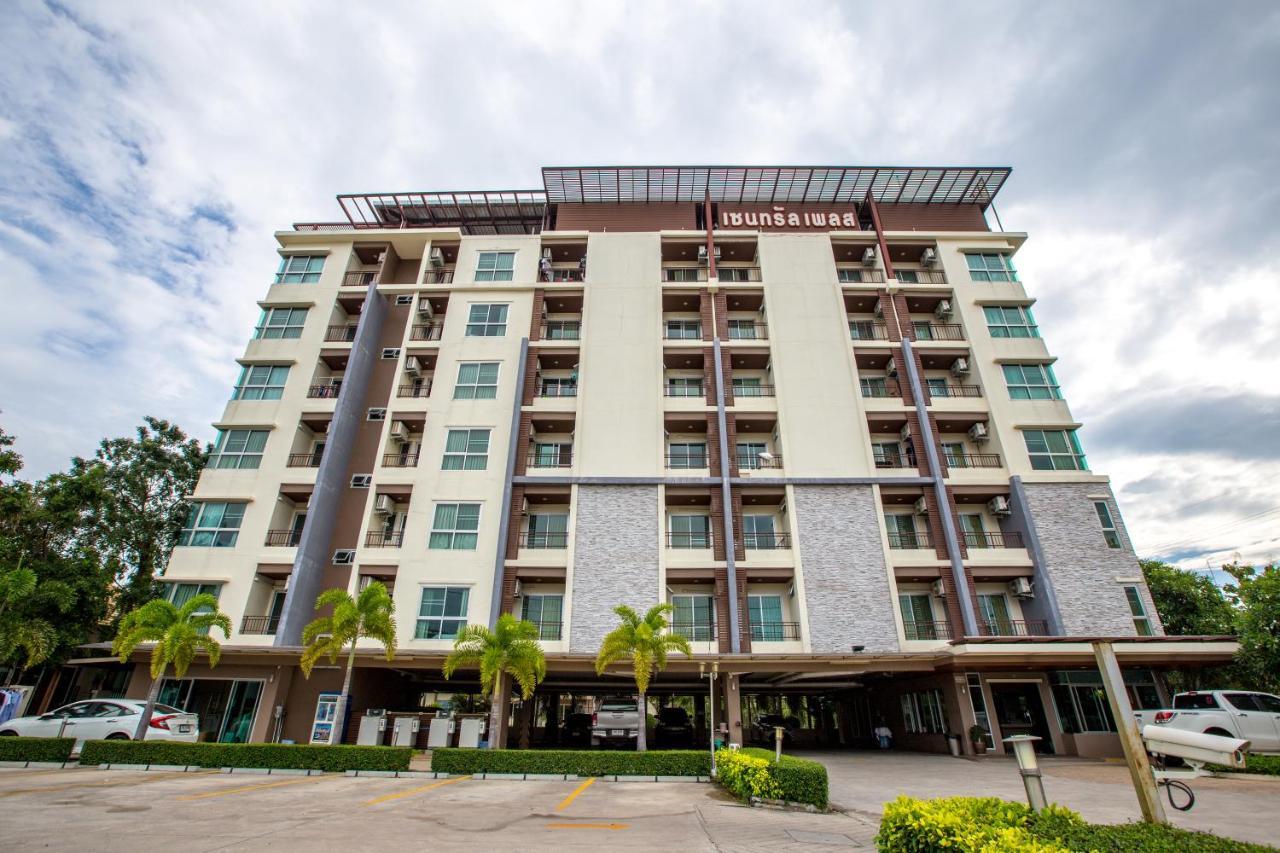 Central Place Serviced Apartment Chonburi Exterior photo